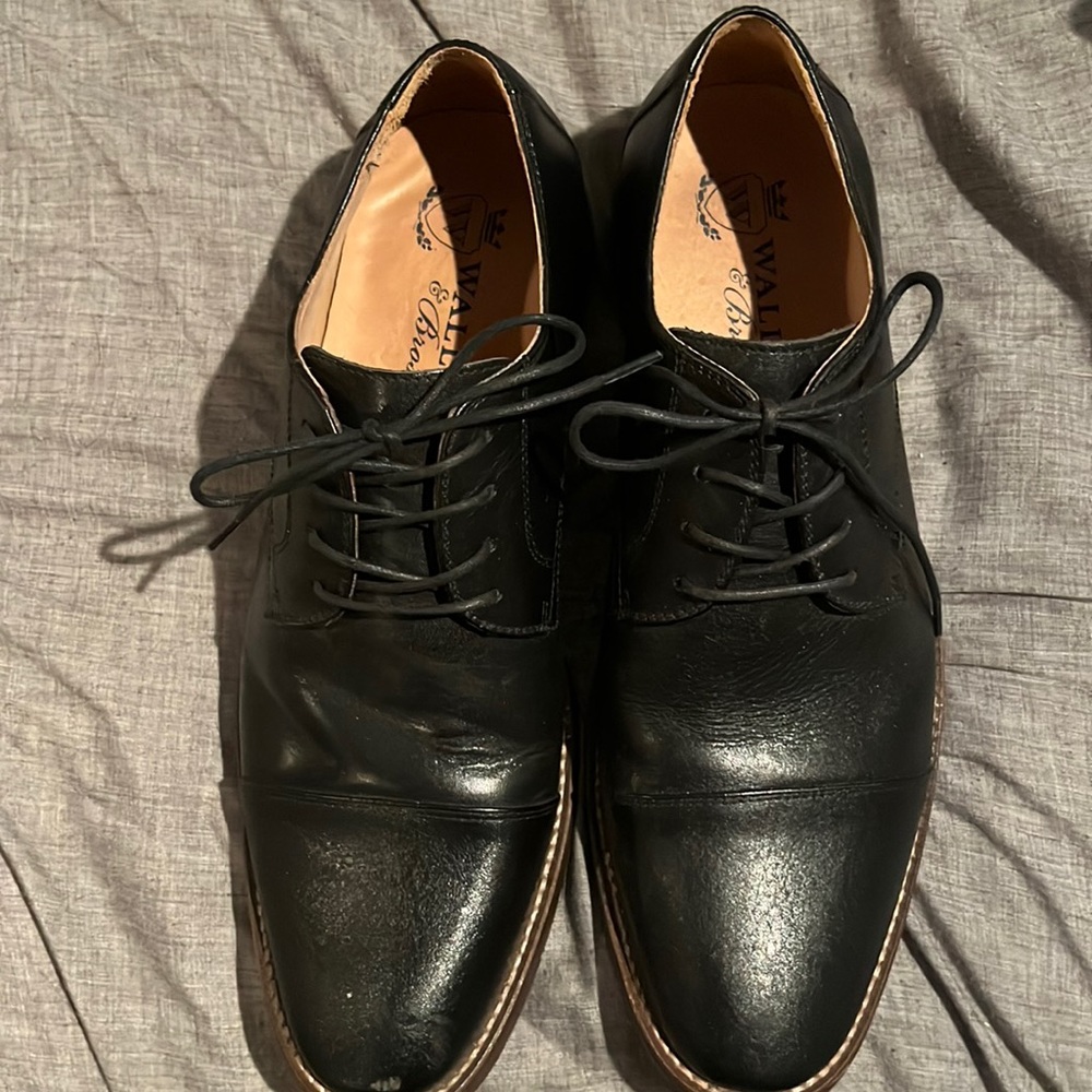 Wallin Bros black dress shoes size 10 men’s. Near perfect
